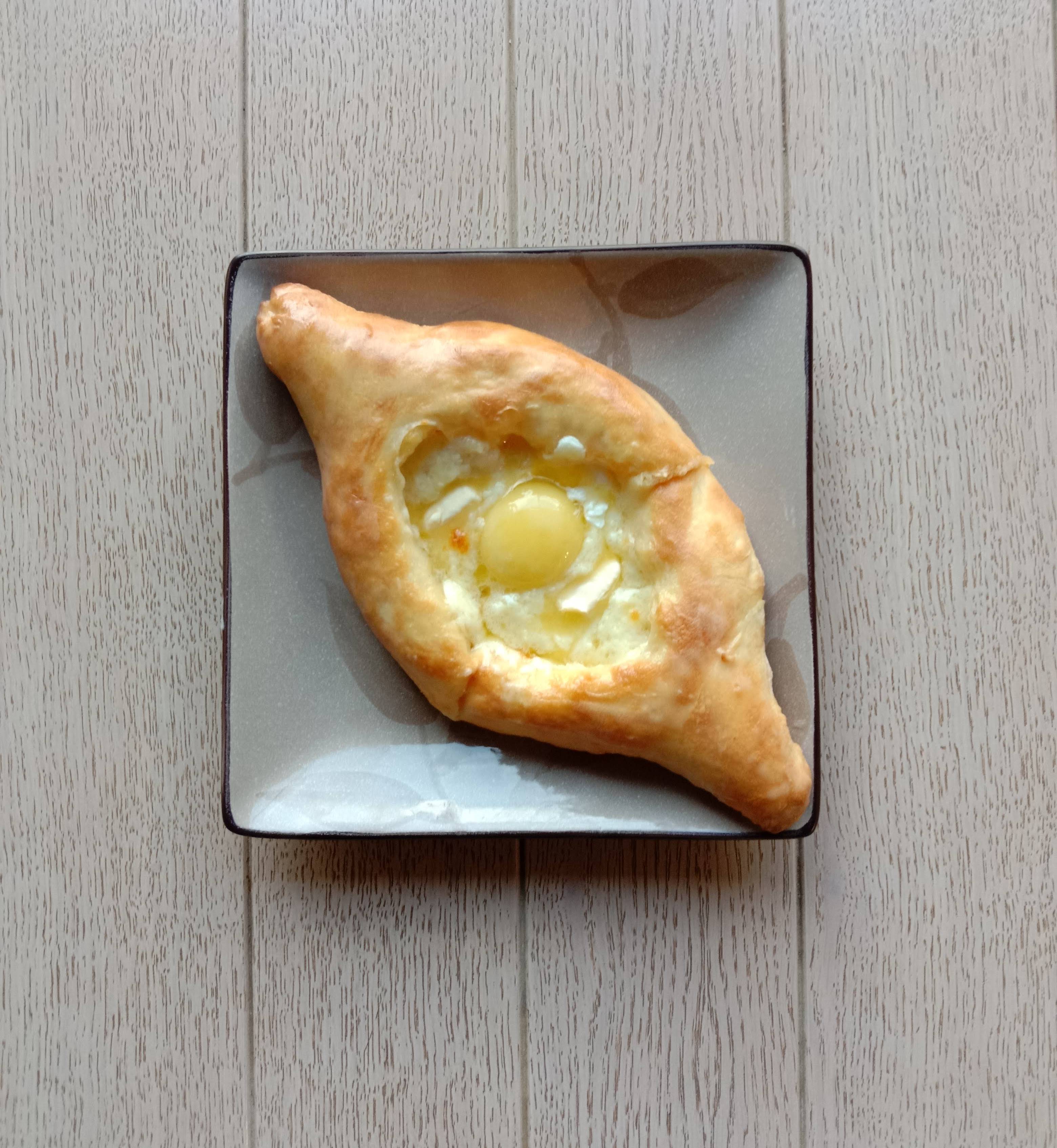 Хачапури по-аджарски