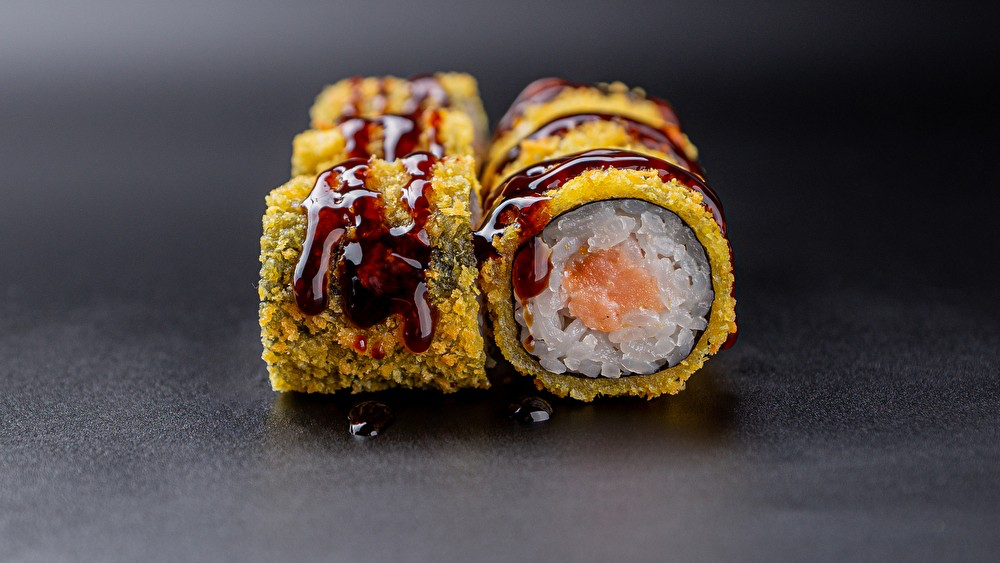 Маки темпура лосось