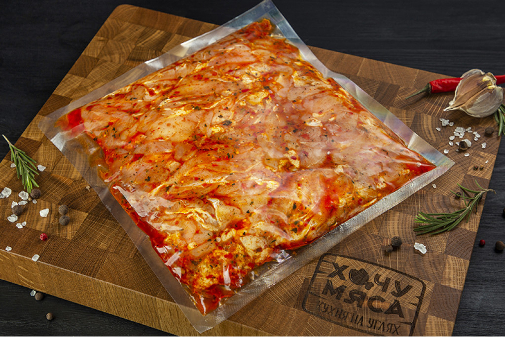 Шашлык маринованный из куриной грудки