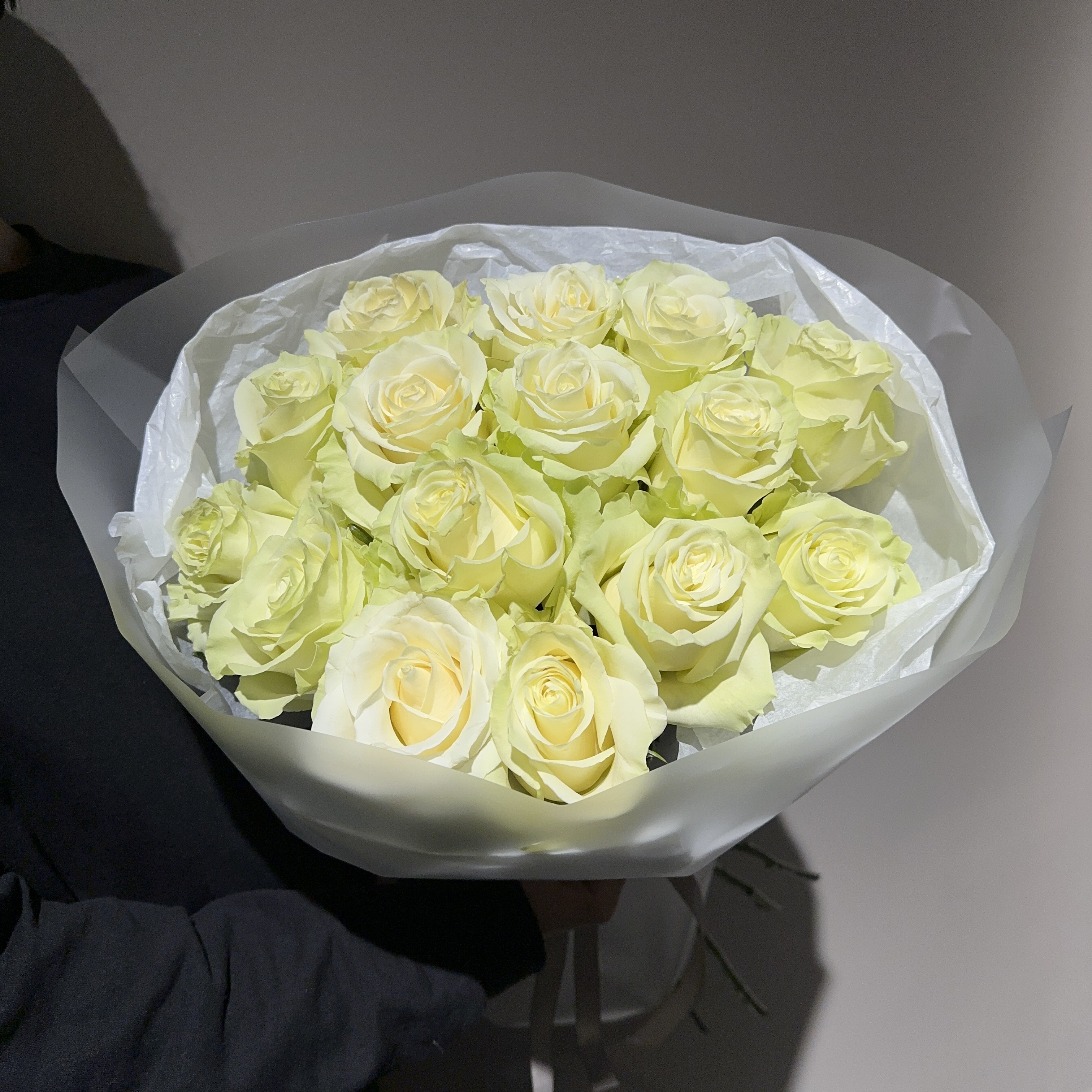 Букет из 15 белых роз