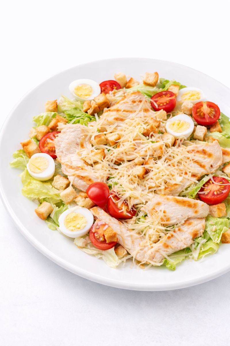 Салат Цезарь с курицей 