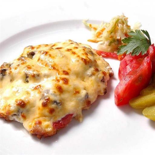 Стейк куриный с овощами