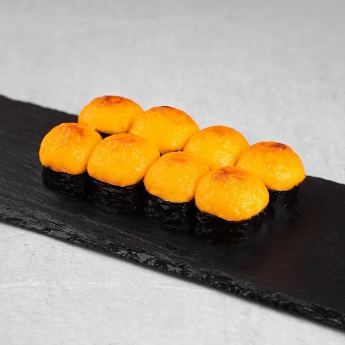 Запеченный с лососем и мидиями