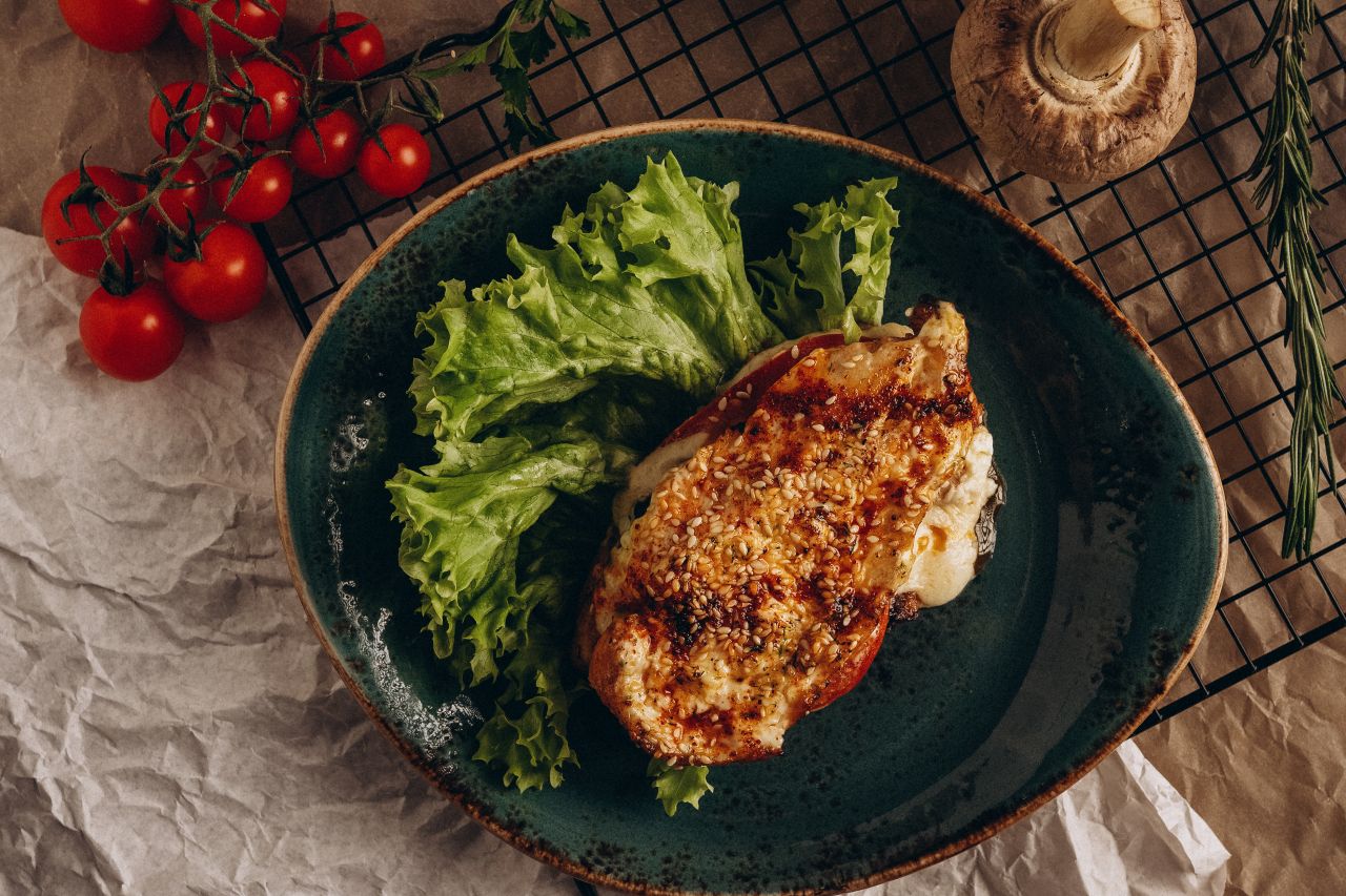 Грудка цыпленка фаршированная сыром