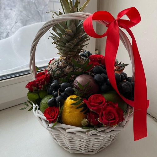 Корзина с фруктами «Адель»