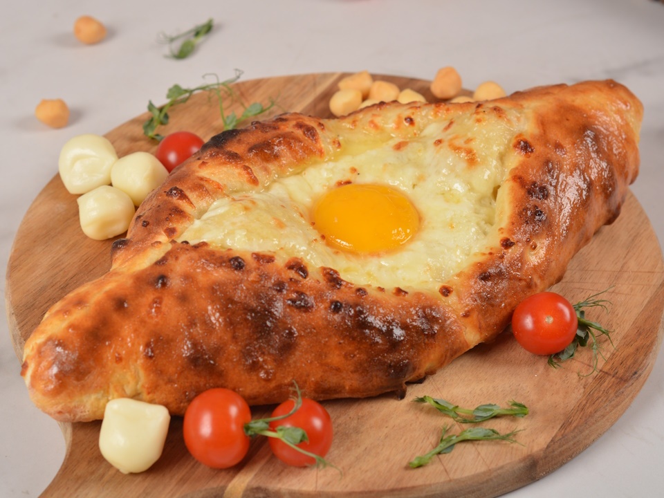 Хачапури по-аджарски