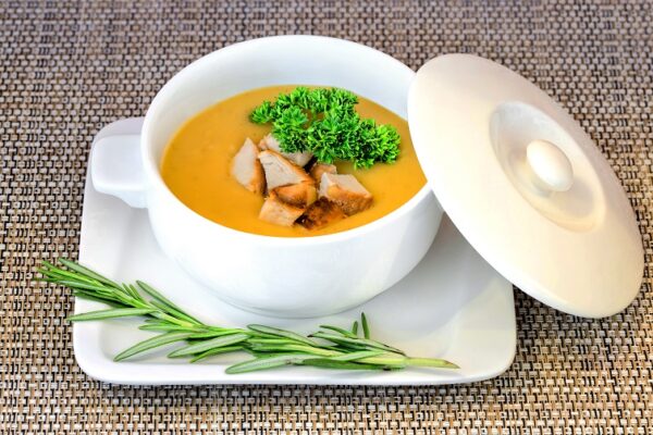 Крем-суп овощ. с кур. и кунжут.фокаччей
