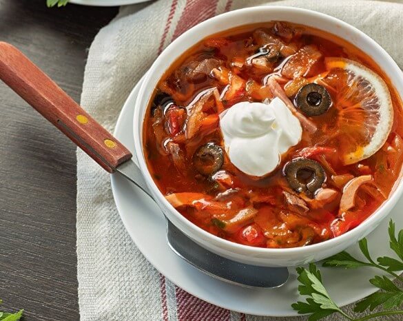 Солянка мясная с языком