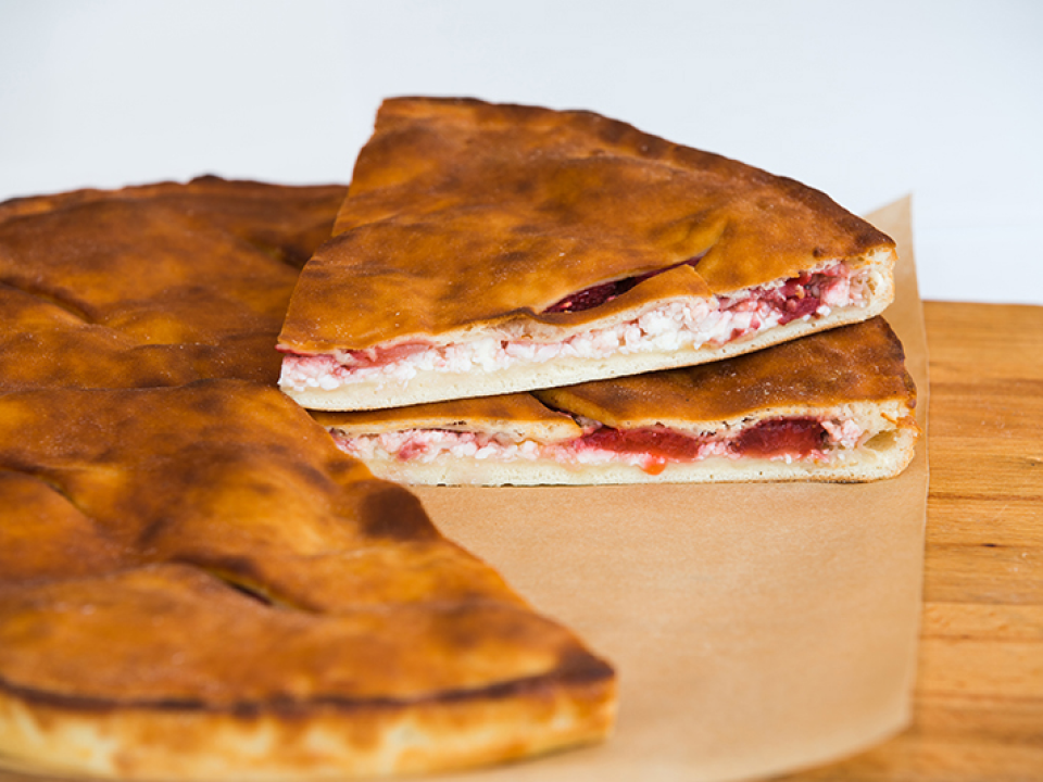 Пирог с клубникой