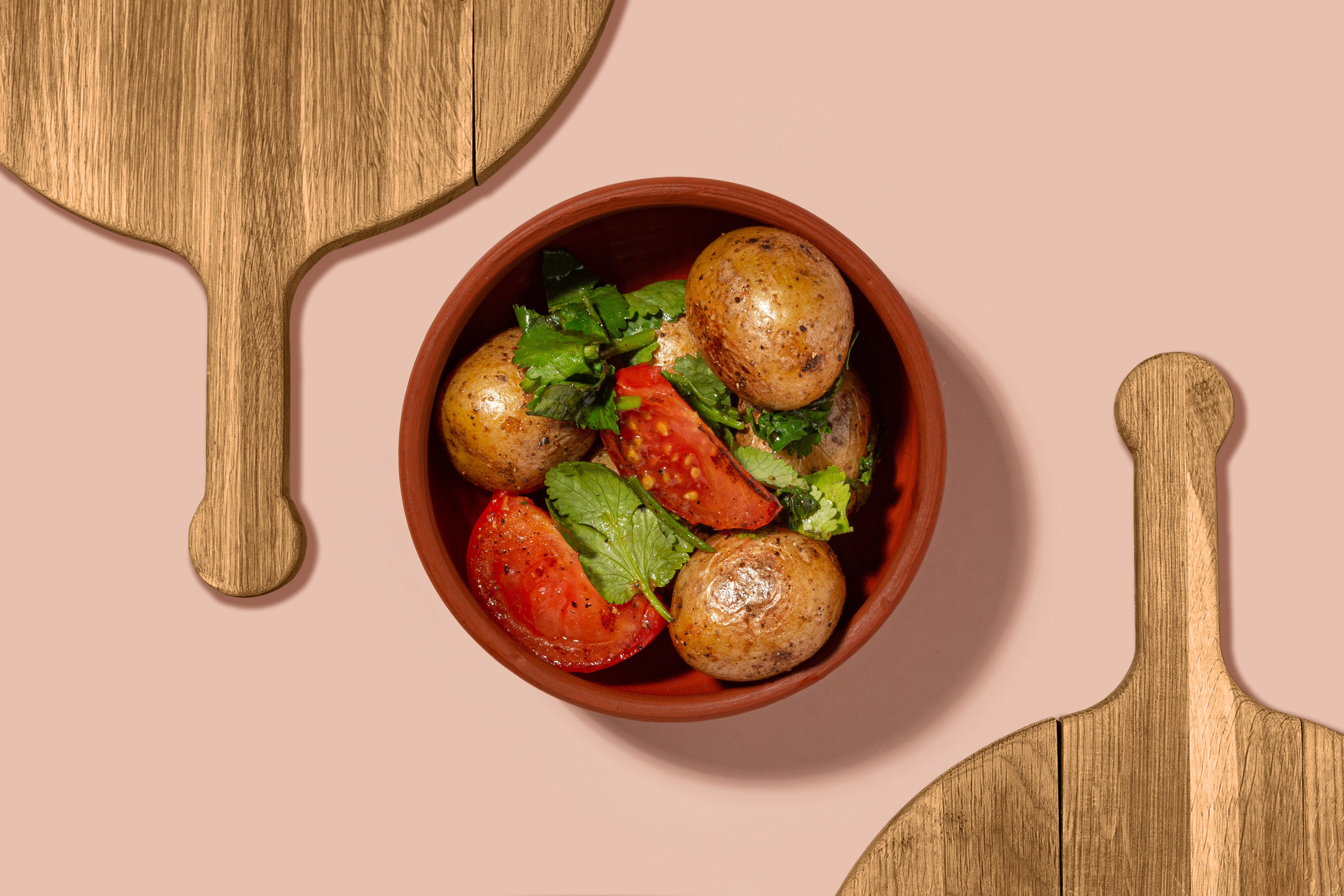 Жареный картофель с кинзой