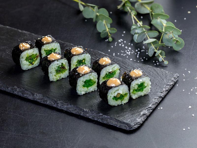 Ролл с чукой