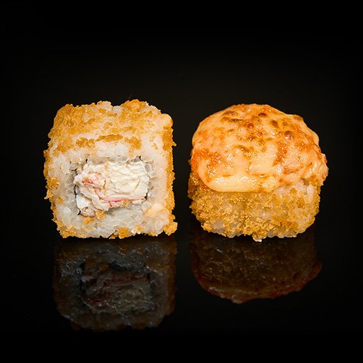 Запеченный ролл с лососем и снежным крабом