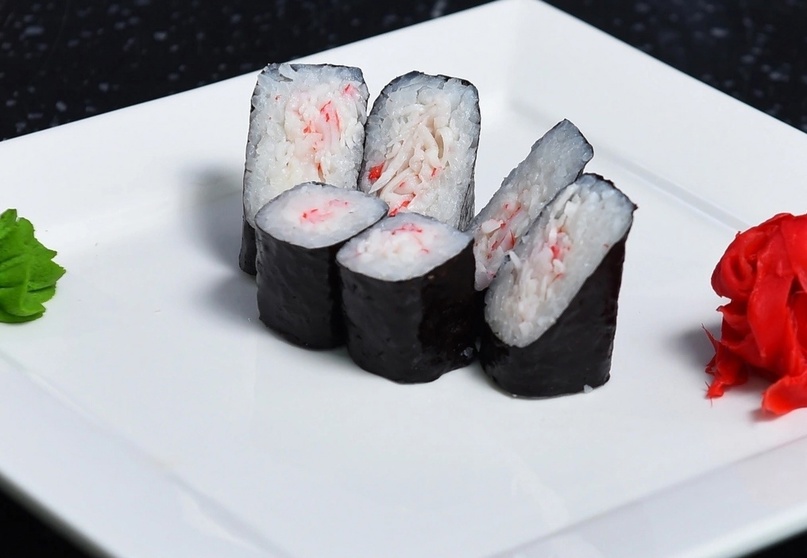 Ролл с крабом