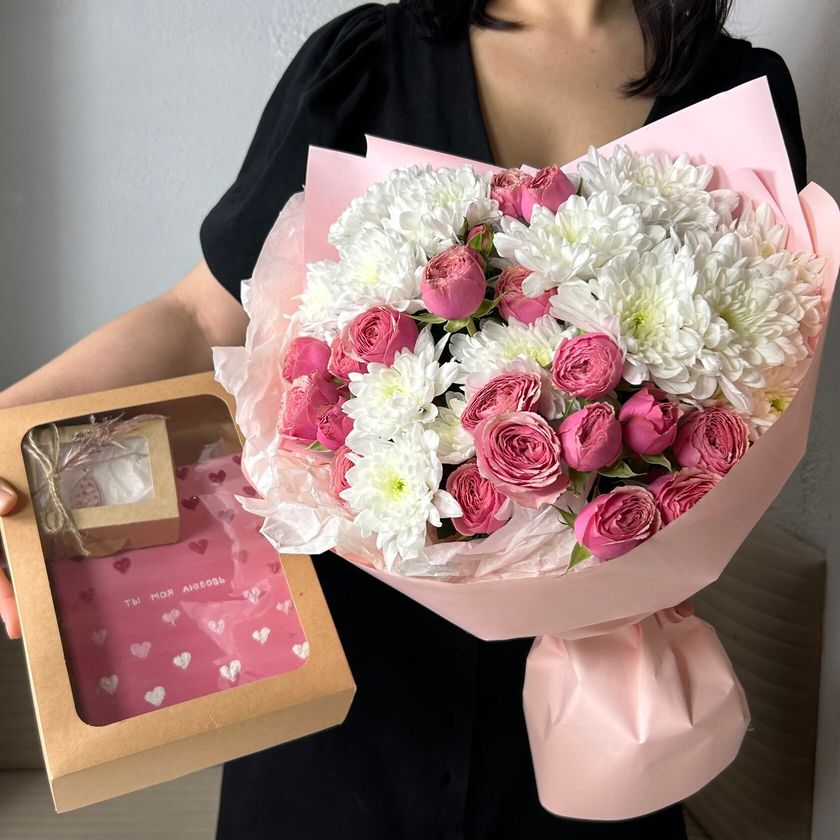 Букет, картина и украшение