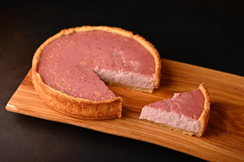 Пирог с клубникой и сливочным сыром
