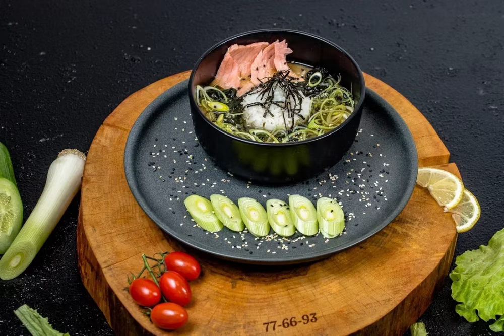 Мисо суп с лососем