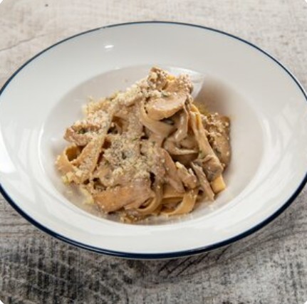 Фетучини с курицей и грибами