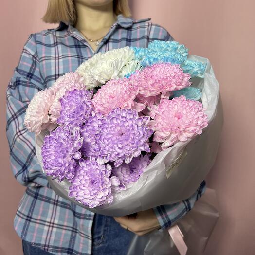 Букет из цветных кустовых хризантем