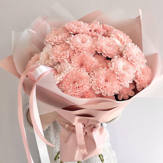 Букет «Сладость встречи» из кустовых хризантем