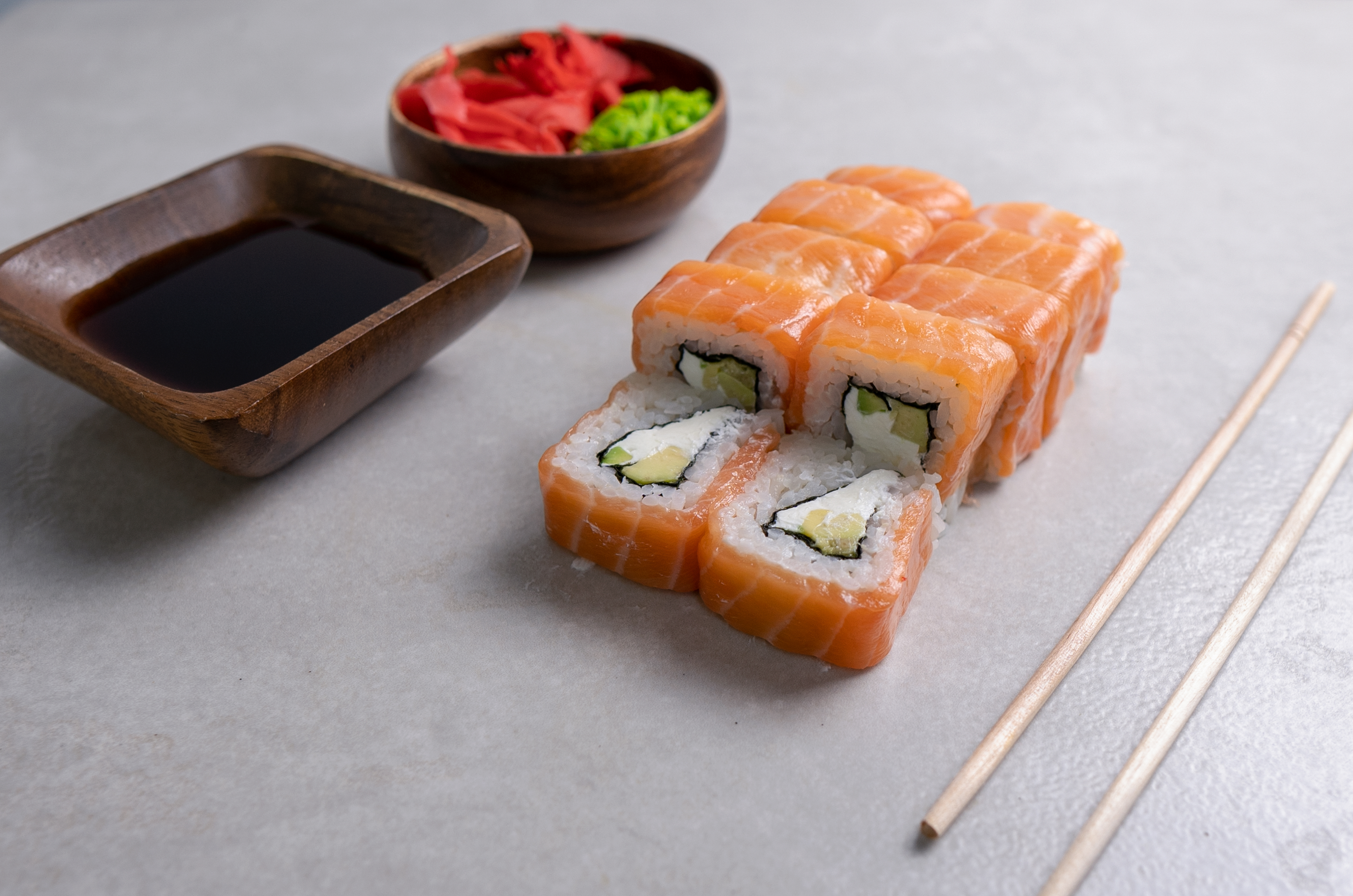 Ролл Филадельфия с Авокадо