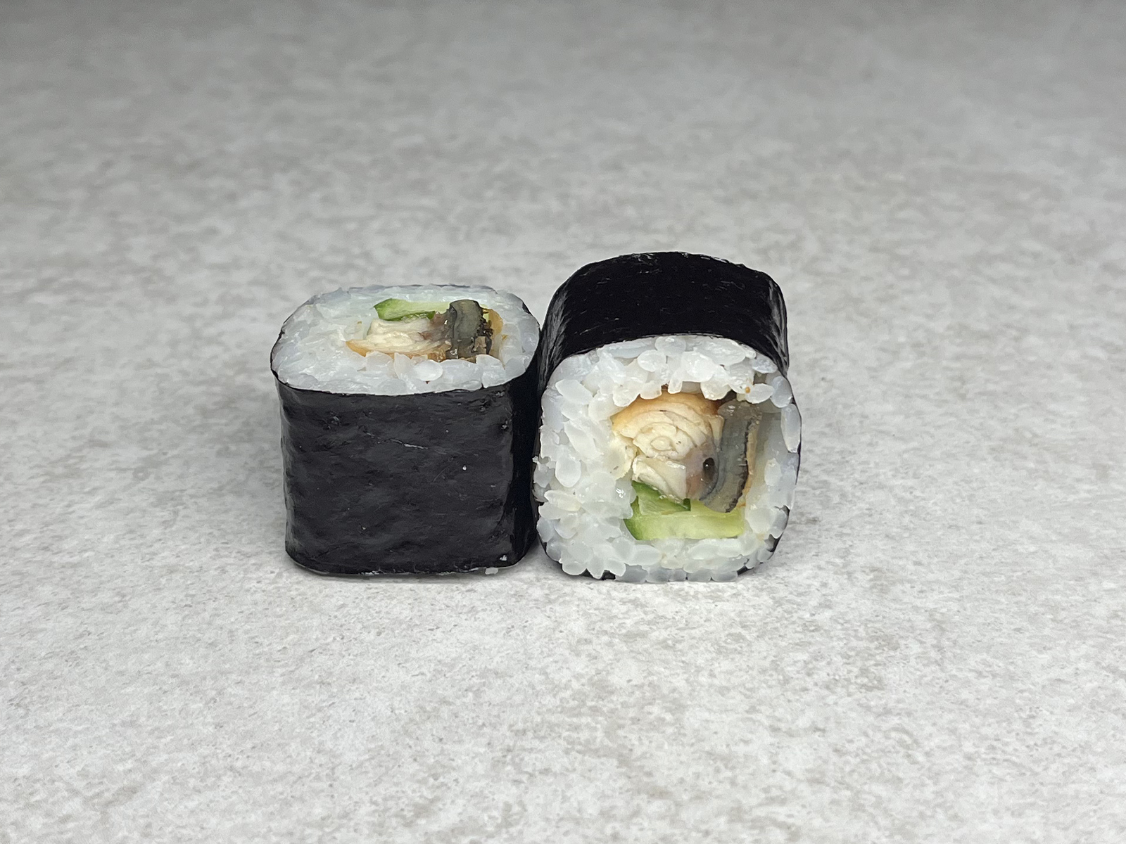 Ролл с угрем