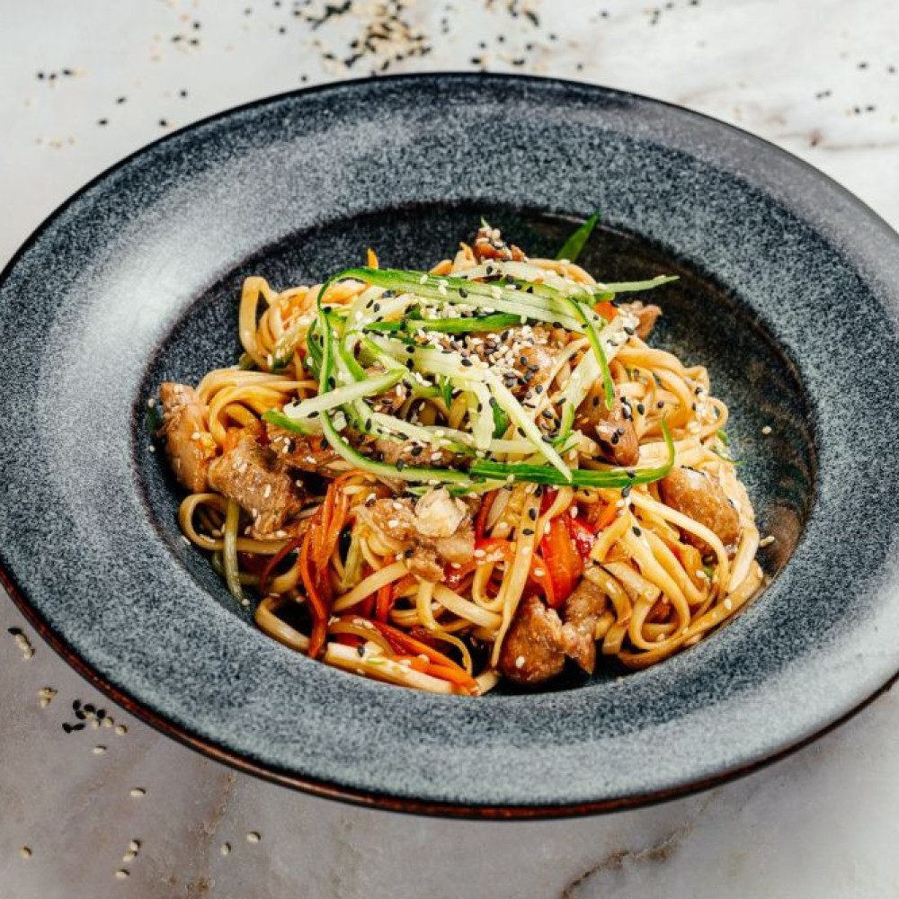 Удон со свининой