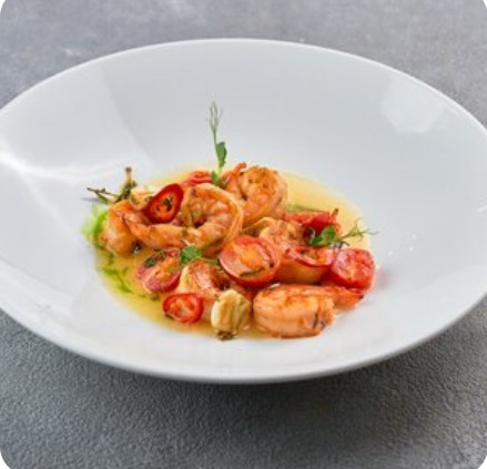 Запеченные креветки с томатами черри