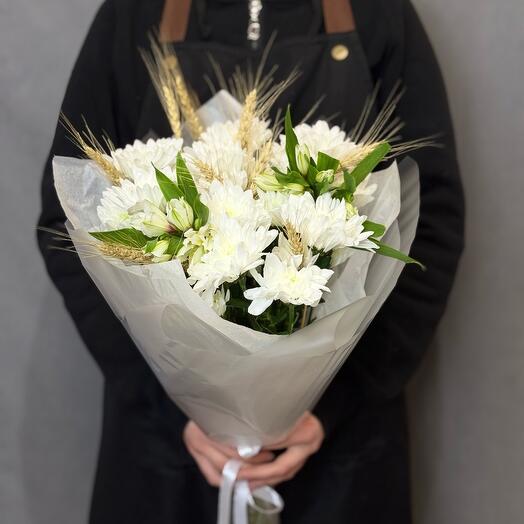 Букет с хризантемой, альстромерией и колосками