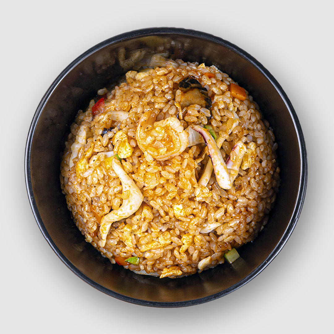 Рис по-китайски с морепродуктами Пикантный