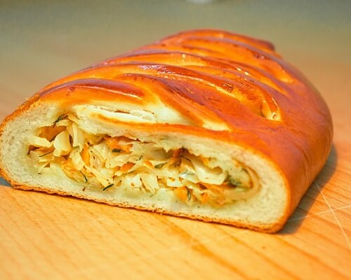 Кулебяка с мясом и капустой