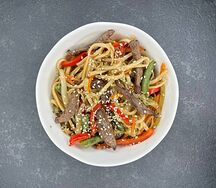 Говядина в соусе терияки с лапшой удон