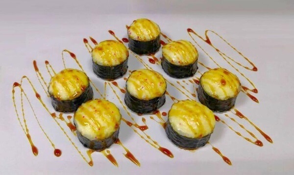 Маки с угрем