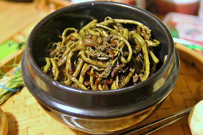 ЗАКУСКА ИЗ ПАПОРОТНИКА