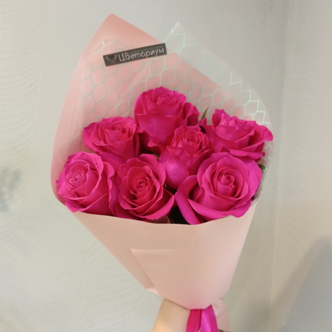 Букет из 7 мальновых роз