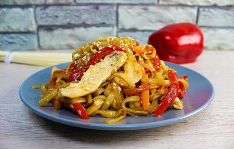 WOK с курицей