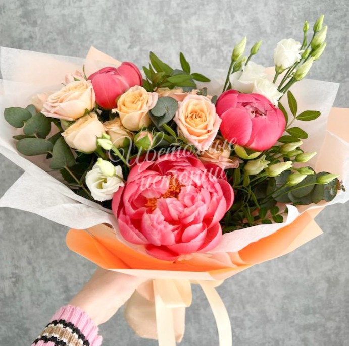 Сборный букет «Коралловый риф»