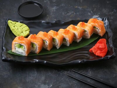 Филадельфия Оригинал со спайси-соусом