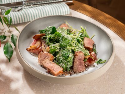 Салат с уткой и белыми грибами