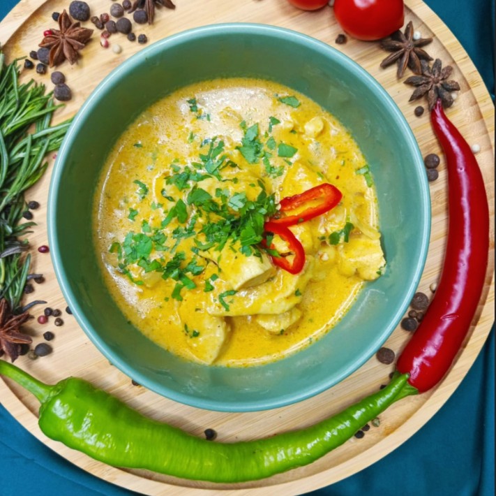 Гедлибже из курицы с карри