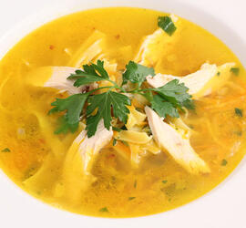 Супчик с курочкой и лапшой