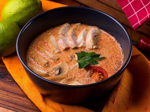 Том Ям с курицей