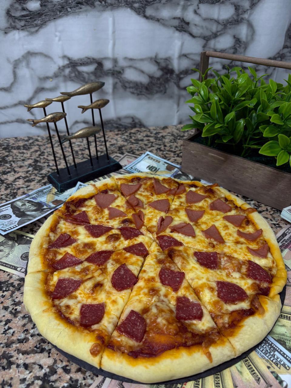 Пицца Колбаски