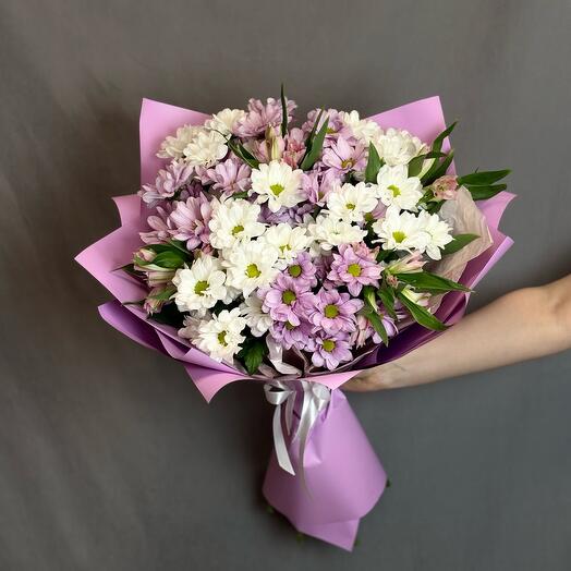 Букет с 9 кустовыми хризантемами и альстромериями