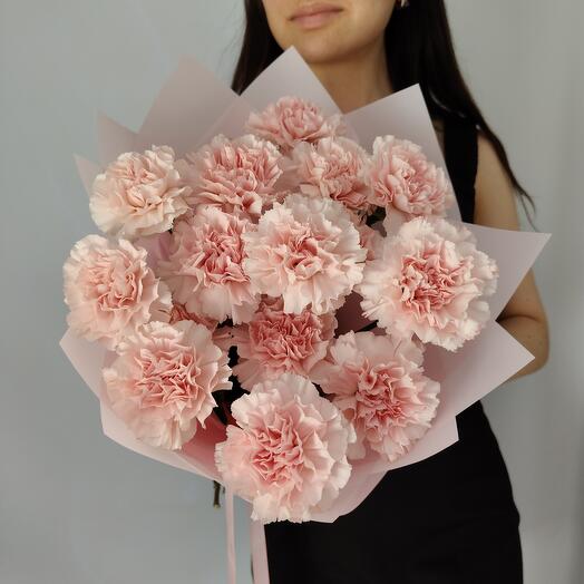 Букет из 15 нежно-розовых гвоздик