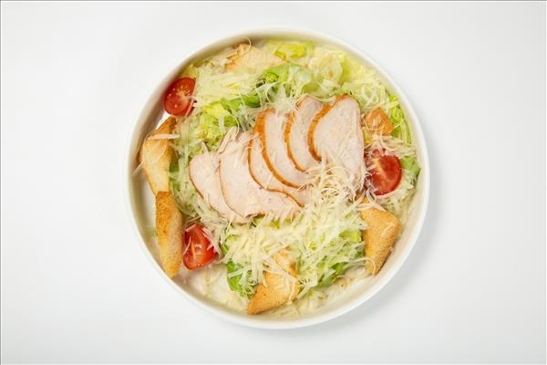Салат Цезарь с курицей