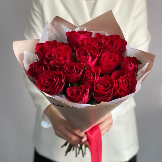 15 красных роз