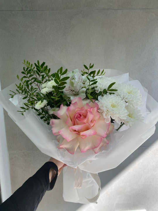 Букетик комплимент с французской розой