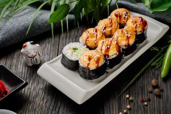 Ролл Маки огурец запеченный