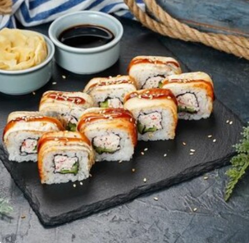 Ролл Якитория с копченым крабом в сливочном сыре