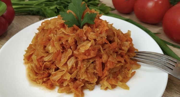 Тушеная капуста
